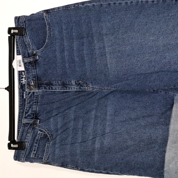 Style & Co Two-Tone Straight Crop Jeans, Shadow Wash - Picture 3 of 10